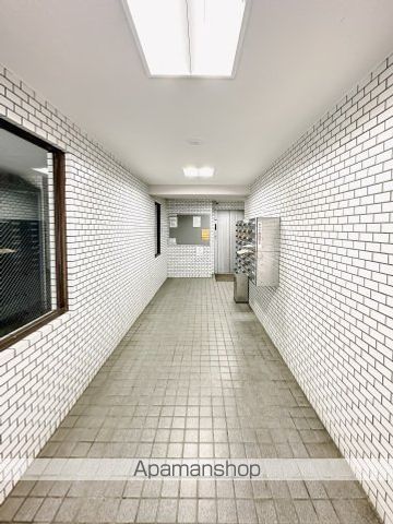スカイコート渋谷の玄関写真