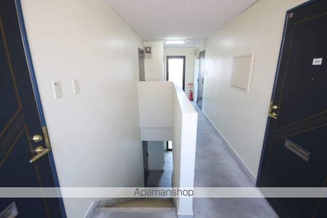 カームマンションの玄関写真
