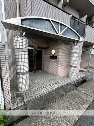 サンリバーイナダの玄関写真