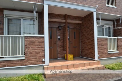 ヴィラアイシス[2LDK/57.02m2]のエントランス2