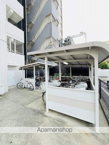 カルティエアラタマの玄関写真