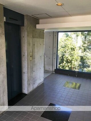 太子堂イースト[1R/38.84m2]の共用部1