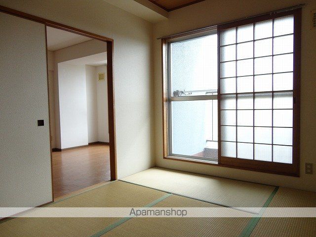 コスモロイヤル東苗穂A棟の内装写真