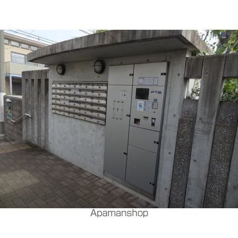 ストーリア等々力の外観写真