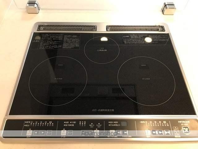 アインタウゼントの内装写真