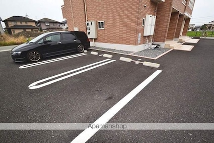 エスポワール・ジェルメ　Ⅱ[2LDK/55.35m2]の駐車場1