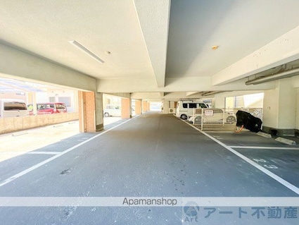 シャルマンコーポ垣生[3DK/61.2m2]の駐車場2