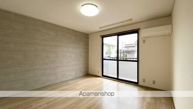 レジデンス高柳 B棟の内装写真
