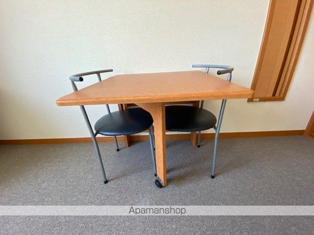 レオパレスツーリーフIIの内装写真