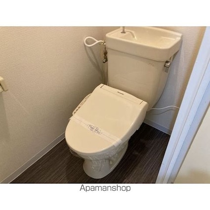 レーベンハウス大泉[1LDK/47.16m2]のトイレ