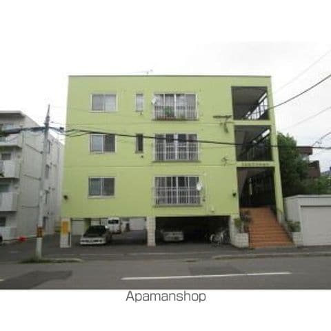 22条マンションの外観写真