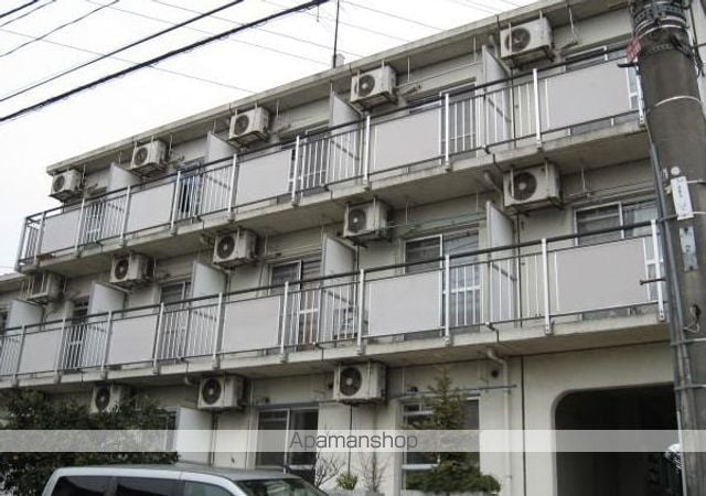 三鷹市北野のマンションの外観1