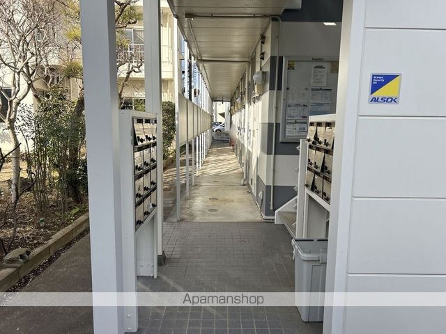 レオパレス銀河の玄関写真