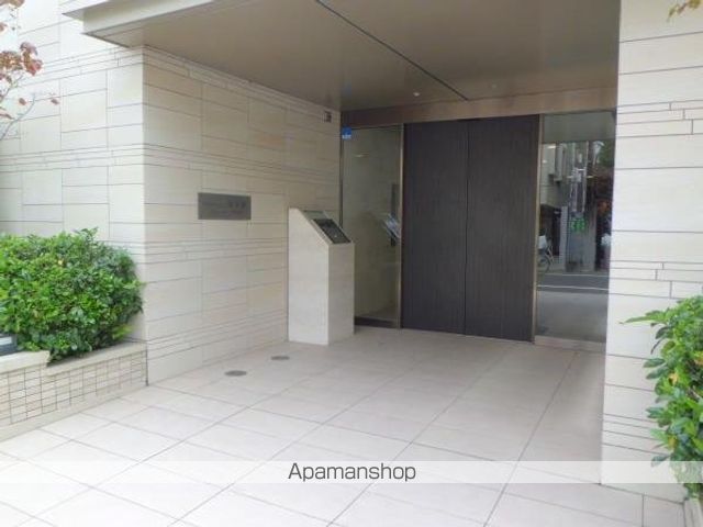 プレミアコンフォート西荻窪の玄関写真