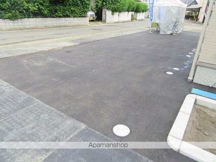 グリーングランデ[1LDK/56.56m2]の駐車場2