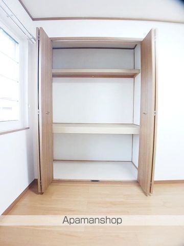 ラシーヌ弐番館の内装写真