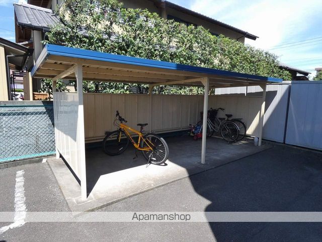 ＪＲ東海道本線 西焼津駅 徒歩25分 3階建 築32年の外観写真