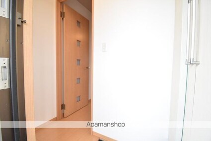 ファミーユタイチ　Ｂ棟[1LDK/33.61m2]の玄関