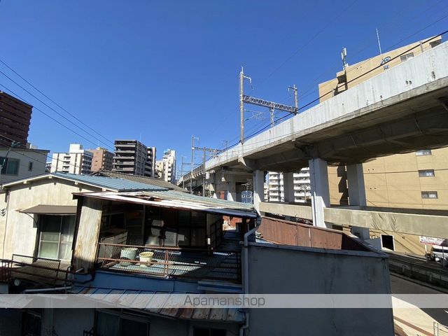 宮田ビルの玄関写真