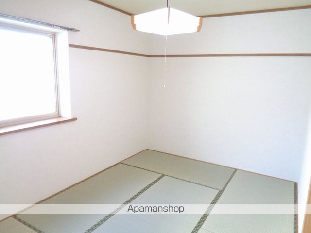 八戸市 2階建 築29年の内装写真