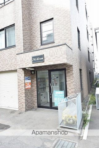 エムズ北24条の玄関写真