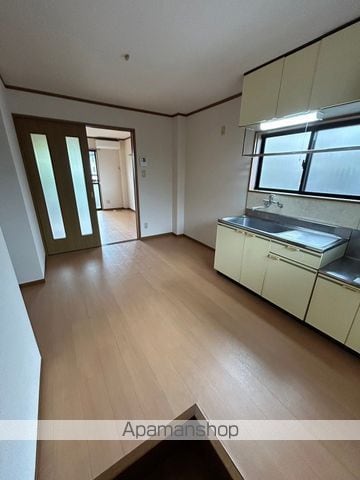 フローラ花山手Aの内装写真