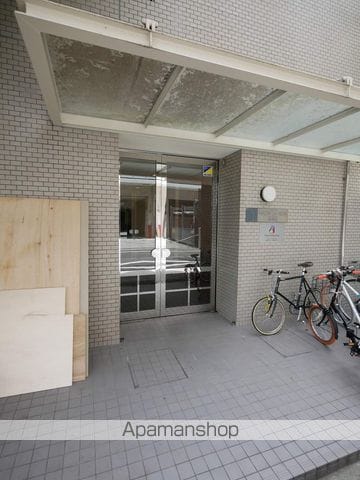 アスタ・ラ・ビスタ新梅田の玄関写真