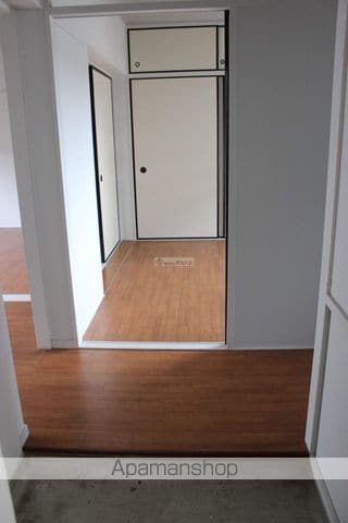 ヴィラナリー瀬戸田2号棟の内装写真