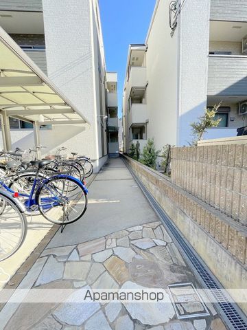 フジパレス堺南長尾III番館の玄関写真