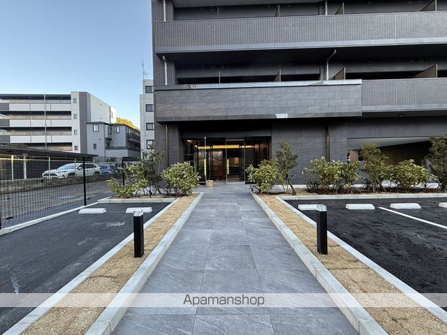 メイクスアート新栄IIIの玄関写真