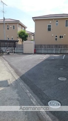 蔵野[2LDK/58.48m2]の駐車場1