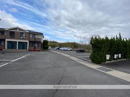 リヴァー・ウィルダーネスＡ[2DK/46.13m2]の駐車場