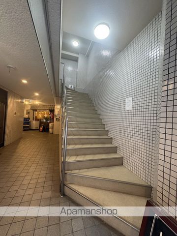 チュリス新八丁堀の玄関写真