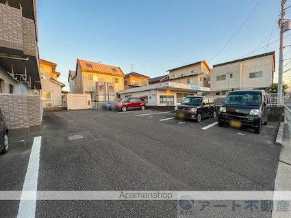 Ａ・Ｋ　ＧＡＲＤＥＮ[3DK/56.85m2]の駐車場