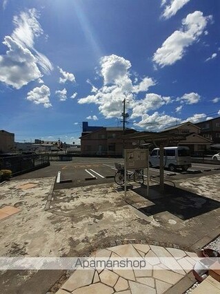 カームフルート[2DK/46.18m2]の駐車場