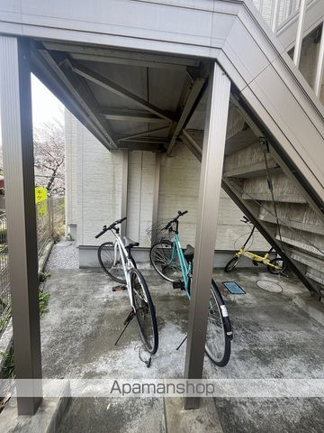 ルミエール桜ヶ丘の玄関写真