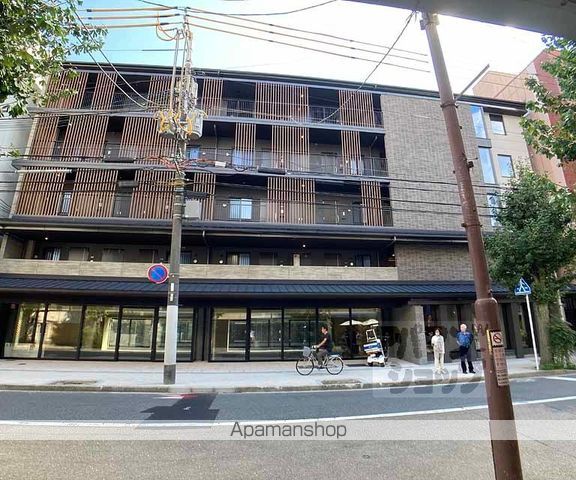 RIVIEREGAUCHE寺町二条の外観写真
