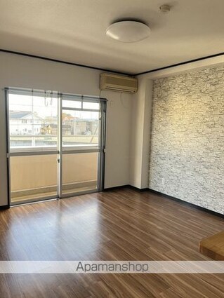 ジョイフル西藤[2LDK/56.7m2]のリビング・居間