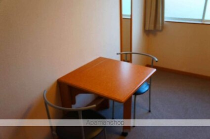 レオパレスＣａｌｍ戸倉Ⅰ[1K/26.08m2]のリビング・居間1