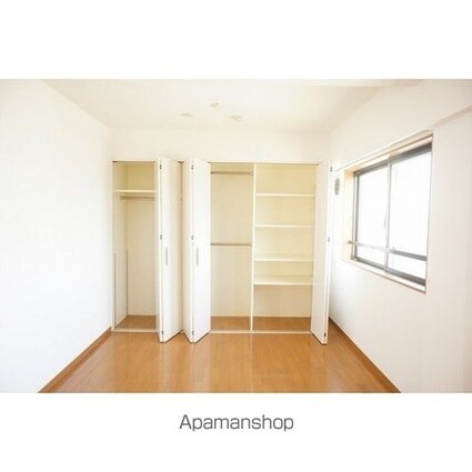 ロサーナ奥沢[2LDK/74.9m2]の収納