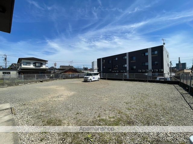 大王 RC2階建貸家の外観写真
