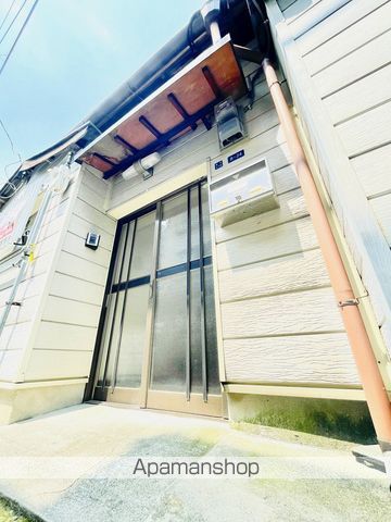 清水3丁目テラスハウスの玄関写真