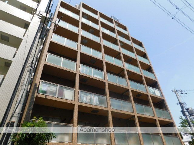 AZURE ESAKAの外観写真