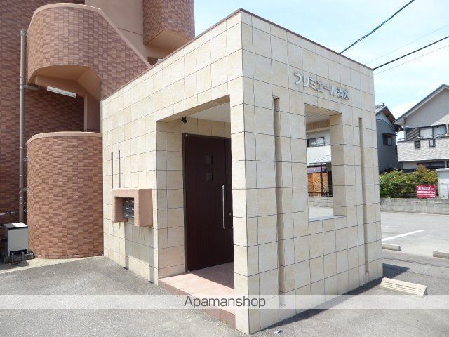 プリミエール清水の玄関写真