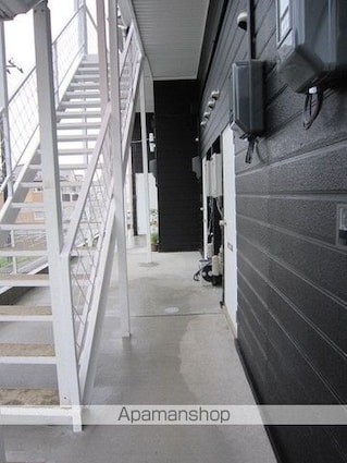 アーバンコート荒巻[1R/20m2]のエントランス2