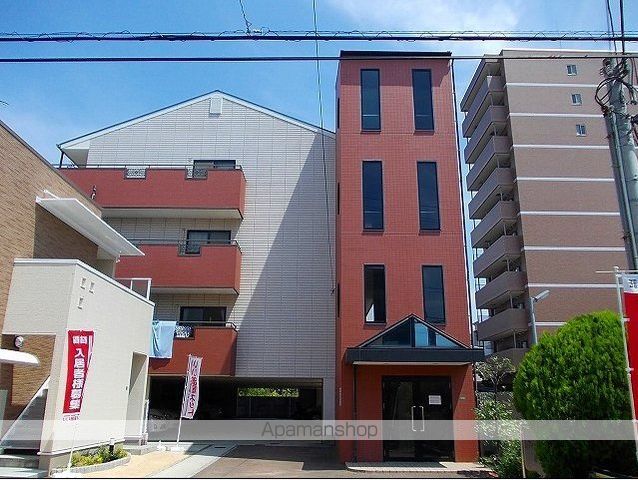 和歌山市小松原のマンションの外観1