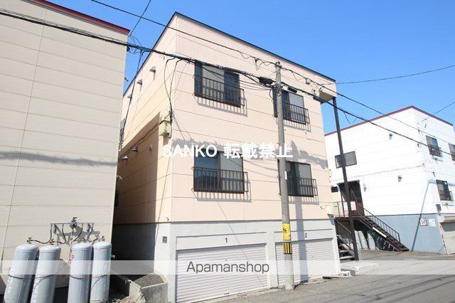5条マンションA棟の外観写真