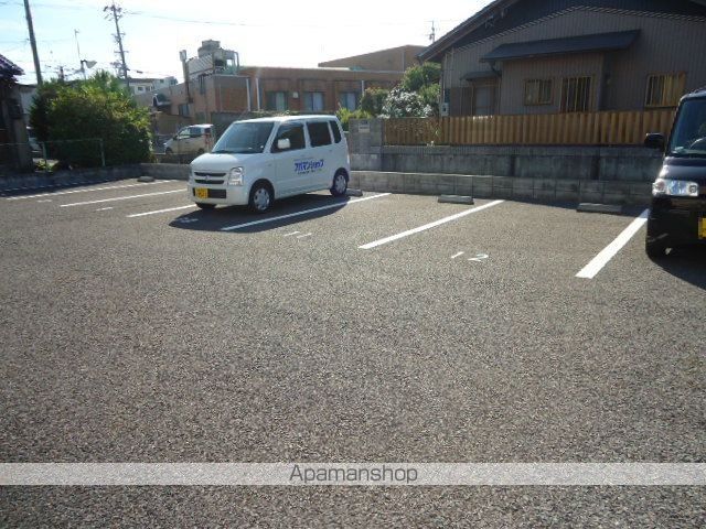 レオパレス両郷コートの外観写真