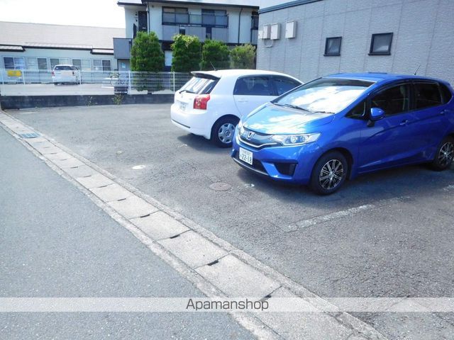 ハイカムール松ヶ崎の外観写真