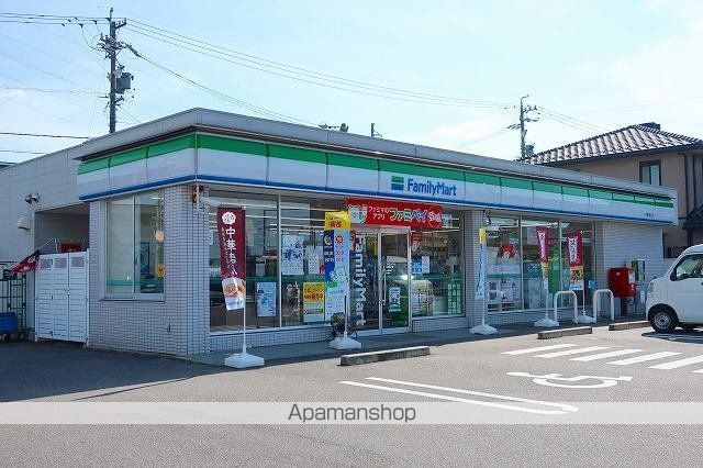 アッシャーの周辺写真